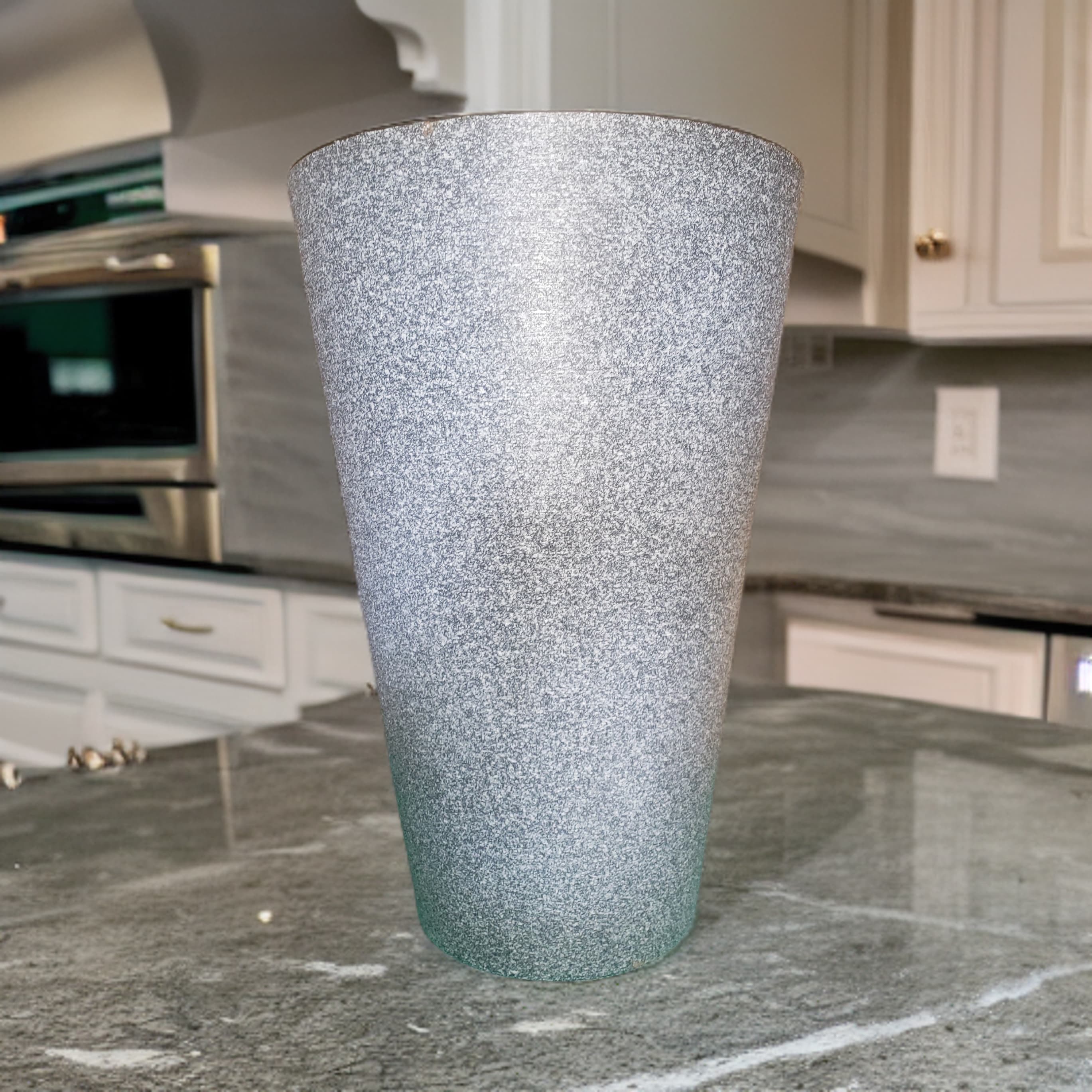 Plastic Flower Pot / የአበባ መትከያ