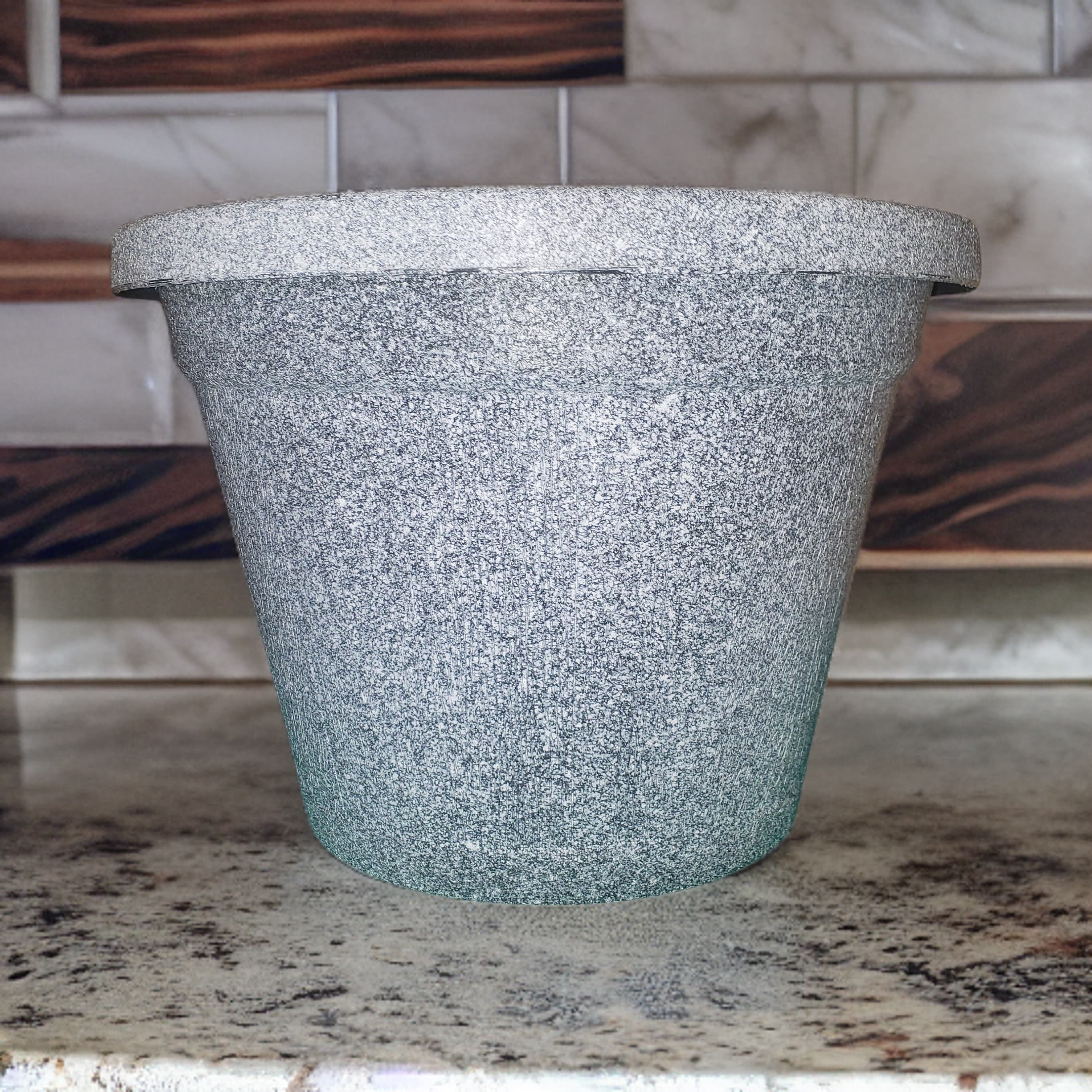 Plastic Flower Pot / የአበባ መትከያ